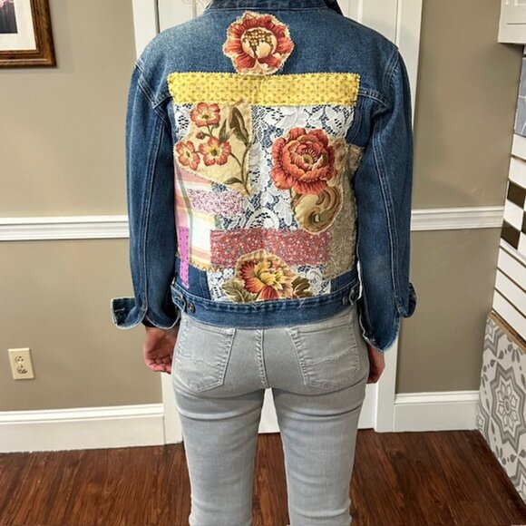 Route 66 Upcycled Floral & Lace Patchwork OOAK Boho Style Jean Jacket Size Small - Picture 4 of 8
